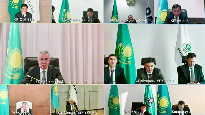 Обсуждение прогнозов роста ВВП на 2026 год: акцент на социальное воздействие обрабатывающей промышленности и строительства {city2}