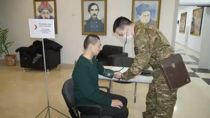 Повышение боеготовности подразделений Национального университета обороны через успешные тактико-строевые занятия {city2}