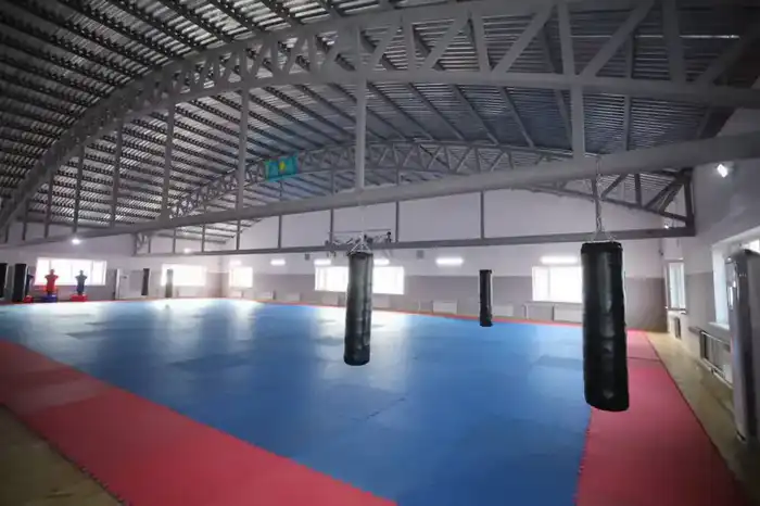 В Актау открылась первая специализированная школа-интернат для одарённых детей в сфере спорта, что способствует развитию спортивного потенциала региона. {city2}