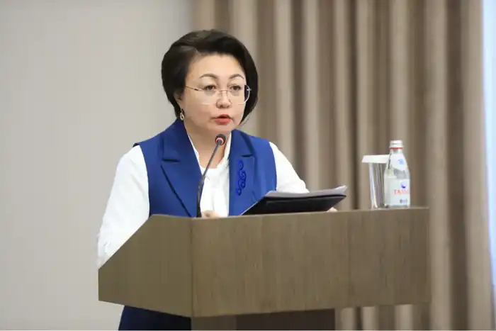 Праздничные караваны персонажей шоу Жыл 12 ай в Актобе 31 декабря {city2}