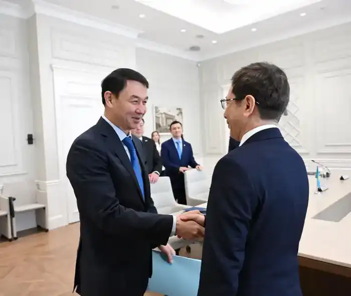 Обсуждение укрепления связей между Алматы и Узбекистаном: товарооборот вырос на 20% {city2}