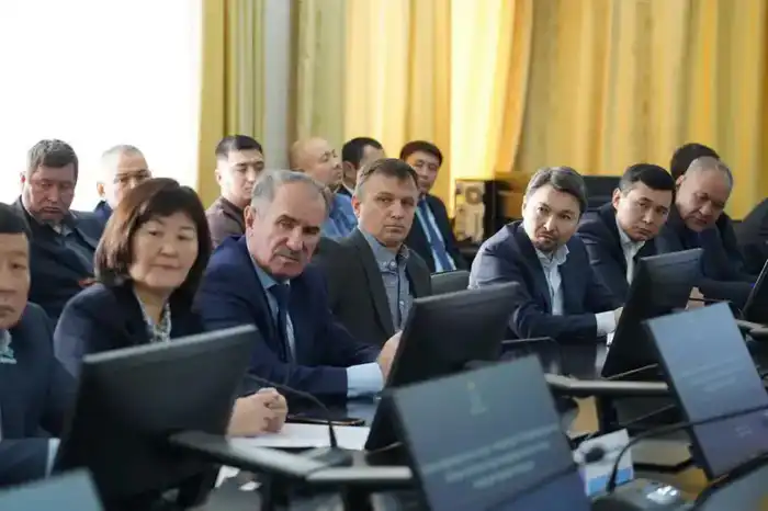 Ермек Кенжеханұлы провел встречу с населением Акмолинской области (2)