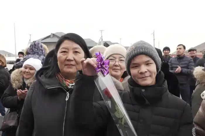 Новый год – в новых квартирах: жители области Жетісу празднуют новоселье (7)