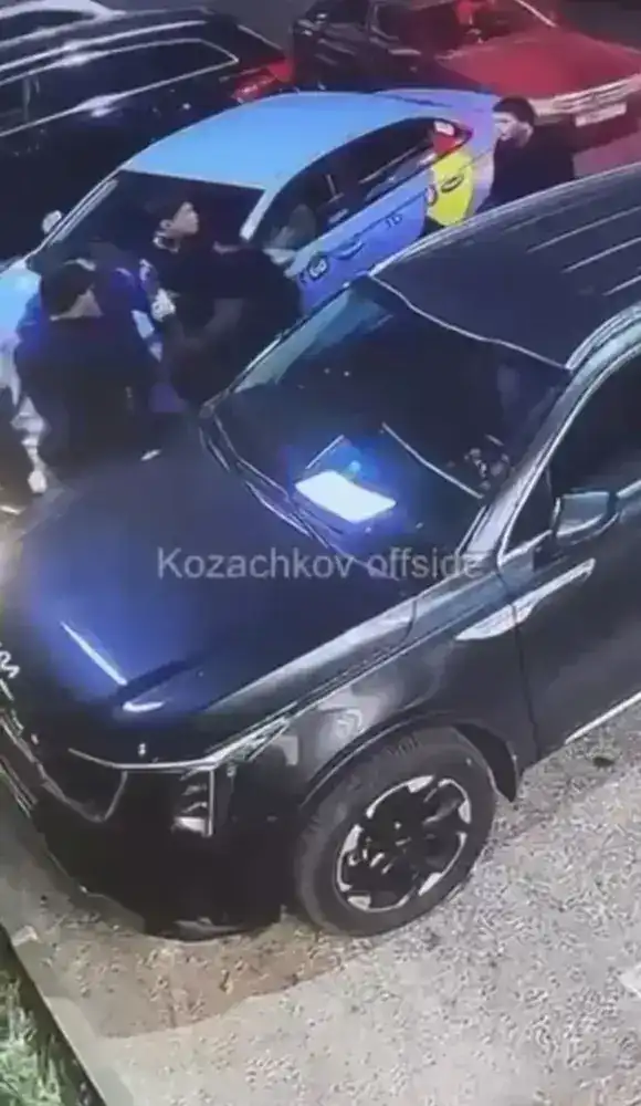 Скандал вокруг архитектора: последствия антиобщественного поведения для доверия к государственным органам {city2}