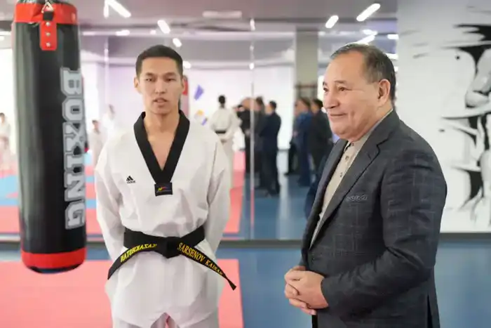 Ералы Тогжанов продолжил знакомство с новыми объектами (5)