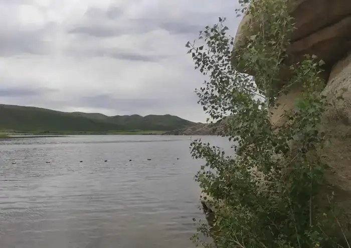 Усть-Каменогорск разрабатывает туристическую модель кластера «Город-горы-озёра», фокусируясь на культурном наследии и медицинских услугах {city2}