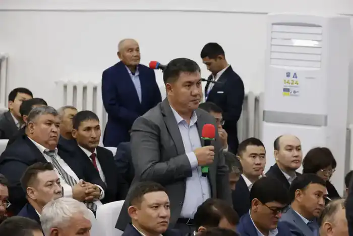 В Аксуском районе по итогам года очередь на жилье сократится на 12% (4)