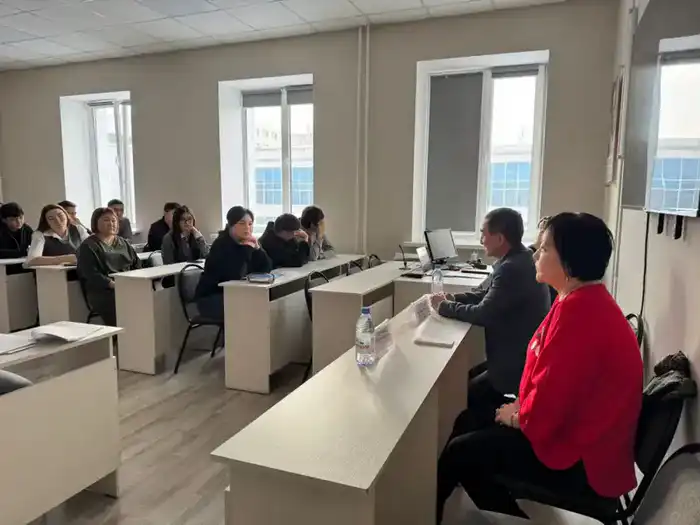 Важность единства народа: молодежь встречается с участниками декабрьских событий 1986 года {city2}