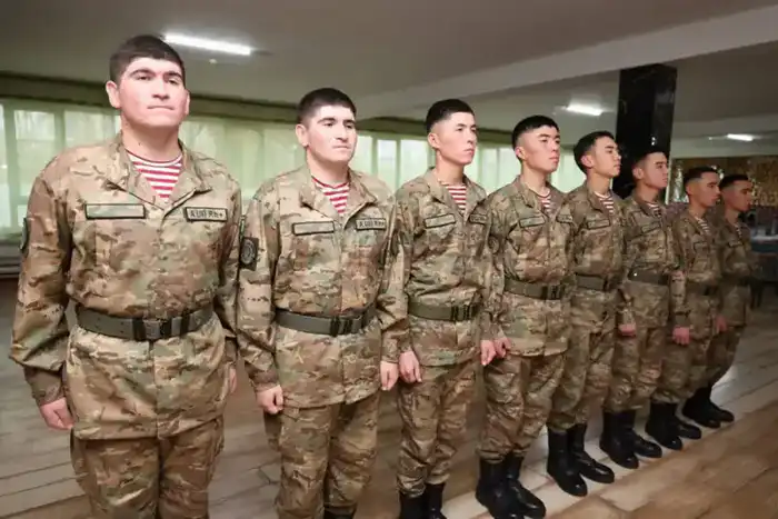 Близнецы на страже: четыре пары братьев служат в Национальной гвардии МВД РК в Таразе {city2}