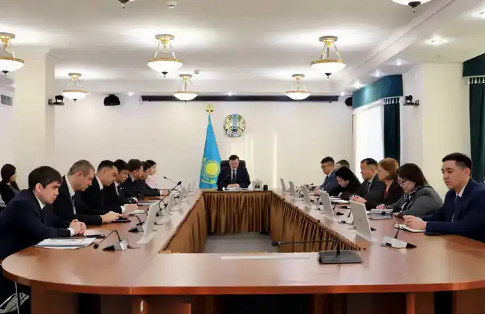 В Минтруда обсудили вопросы служебной этики и культуры взаимоотношений (4)