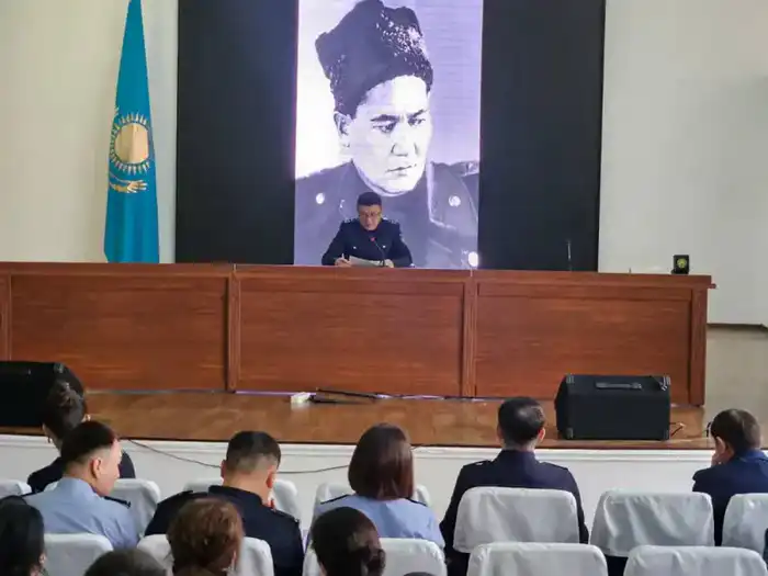 Конкурс эссе и показ фильма о Бауыржане Момышулы прошли в Караганде {city2}