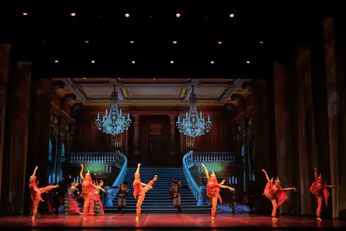 В Алматы состоялась премьера балета «Золушка» с участием казахстанских артистов и японской балерины {city2}