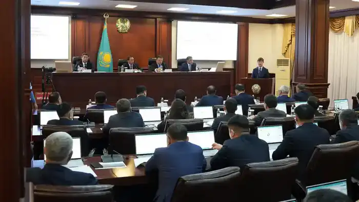 Риски предстоящего вегетационного периода обсудил Канат Бозумбаев на встрече с фермерами в Кызылординской области (2)