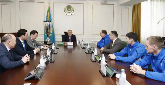 Бейбит Исабаев: капитан успеха в команде «Жетісу», поднявшей Кубок страны на вершину! {city2}