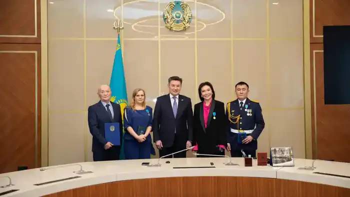 Пожарный МЧС награжден государственной наградой (2)