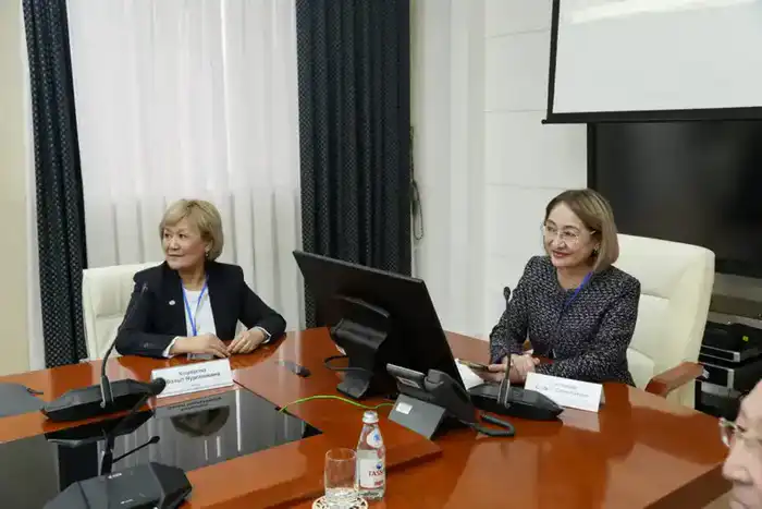 Сотрудничество в подготовке медиков: новый этап между Комитетом и Карагандинским медицинским университетом {city2}