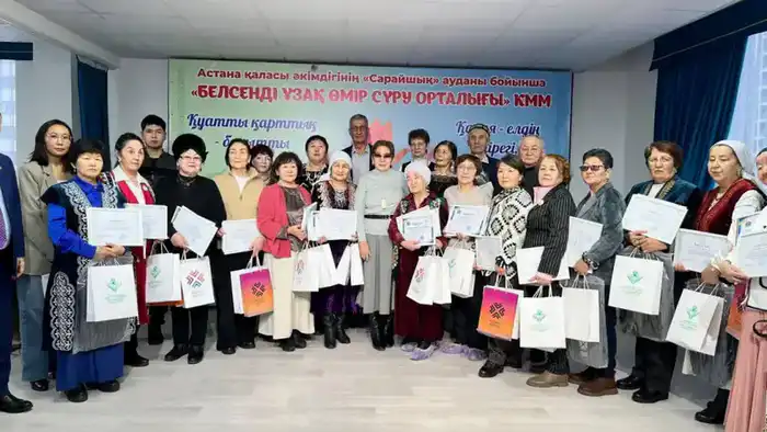 «Серебряный волонтер»: в Астане наградили лучших волонтеров и отметили их заслуги (7)