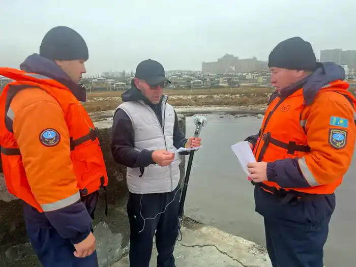 МЧС призывает граждан не выходить на тонкий лёд и соблюдать правила безопасности на водоёмах (7)