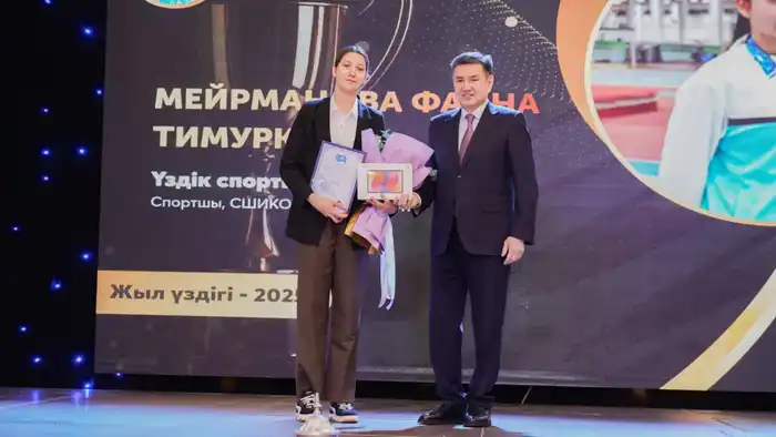 В Восточном Казахстане наградили профессионалов года (5)