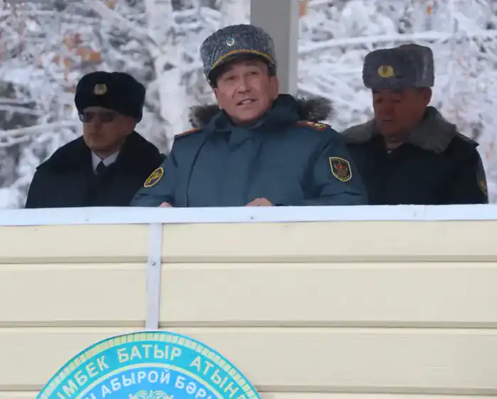 Воинским частям Десантно-штурмовых войск вручили Боевые знамена (2)