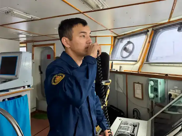 Военные моряки провели учения по защите объектов в Каспийском море {city2}