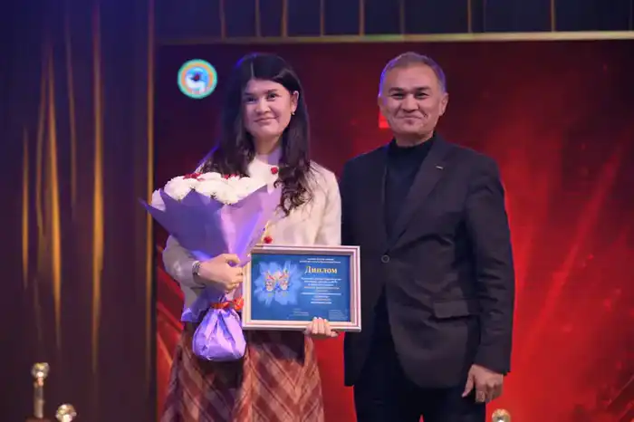 В Алматы состоялась юбилейная церемония вручения театральной премии «Еңлікгүл – 2025» (2)