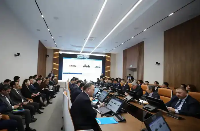 Аким области призвал усилить контроль за отоплением в Актау после обсуждения хода сезона {city2}