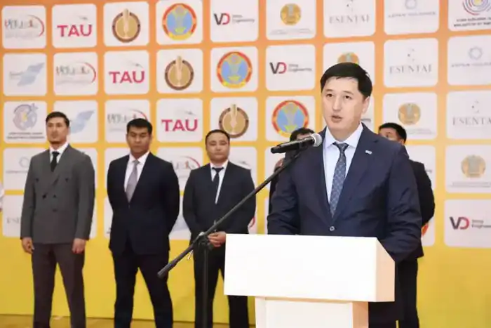 В Астане стартовал зимний чемпионат Казахстана по стрельбе из лука (5)