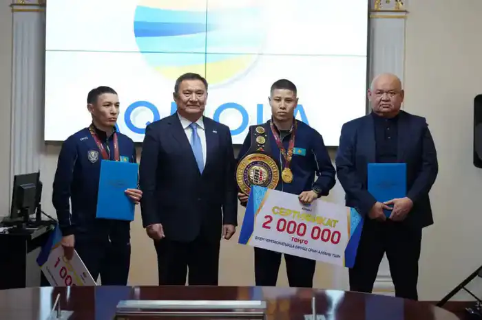 В акимате Акмолинской области состоялось чествование спортсменов (2)