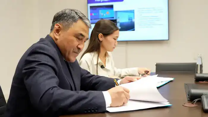 Школьница и министр: в союзе науки и природы заключен меморандум о сборе воды из воздуха {city2}