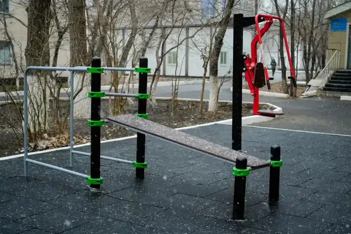 В Астане открылась спортивная воркаут-зона для молодежи (8)