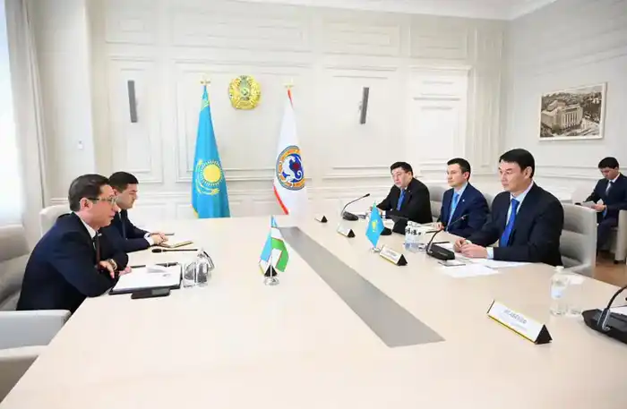 Аким Алматы встретился с Чрезвычайным и Полномочным Послом Республики Узбекистан (5)