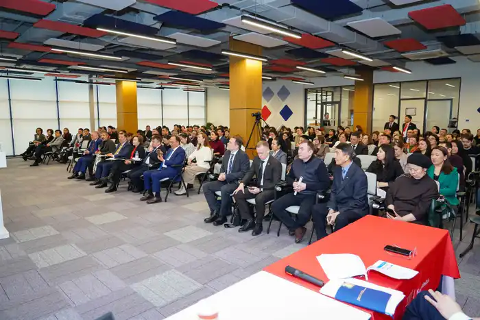 Министр науки и высшего образования РК встретился с жителями Астаны (2)