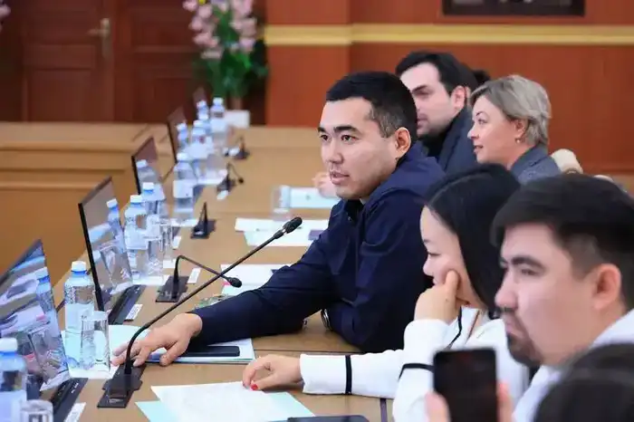 Жильё, волонтёрство и новые проекты: совет по делам молодёжи Карагандинской области подвёл итоги года (6)