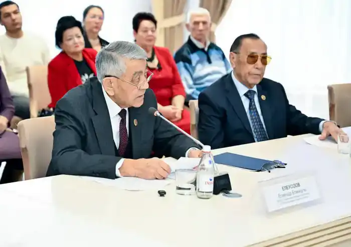 В области прошел ежегодный форум, посвященный укреплению национального единства и сохранению духовных ценностей (8)