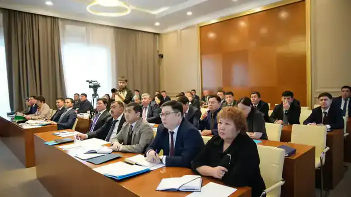 В акимате ВКО обсудили ход реализации задач, поставленных в начале года (2)