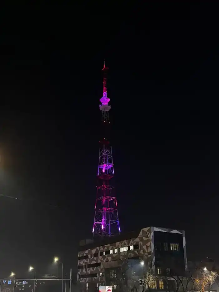 Ко Дню Независимости телебашня Алматы засияла в новом свете (3)