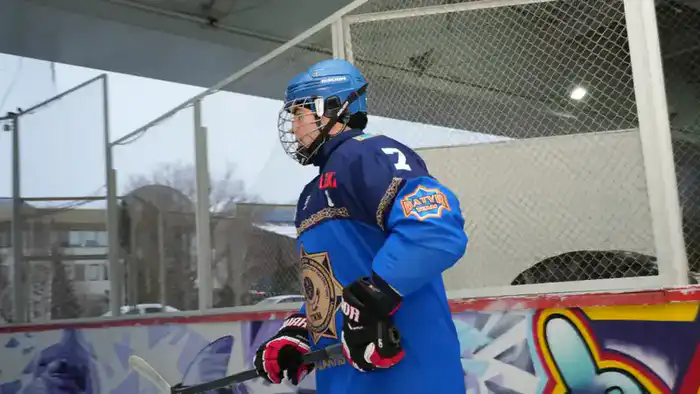 Мужество и командный характер: казахстанские спасатели покоряют международный хоккейный лед (6)