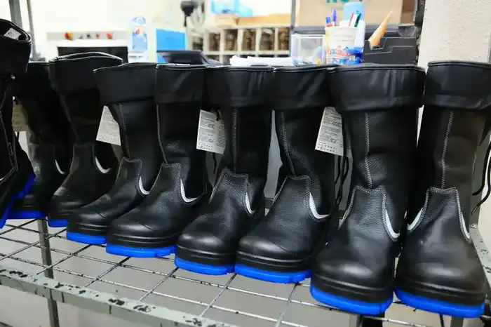 Металлурги, геологи, нефтяники – кто носит рабочую обувь карагандинского производства (5)