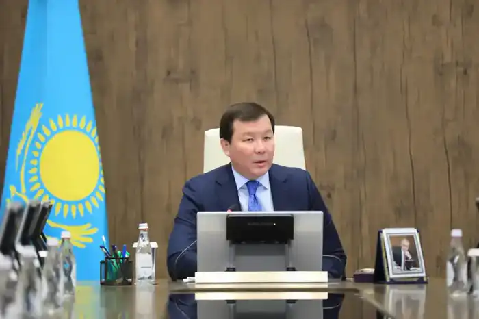 Власти региона разрабатывают стратегию защиты семей от преступности и мошенничества {city2}