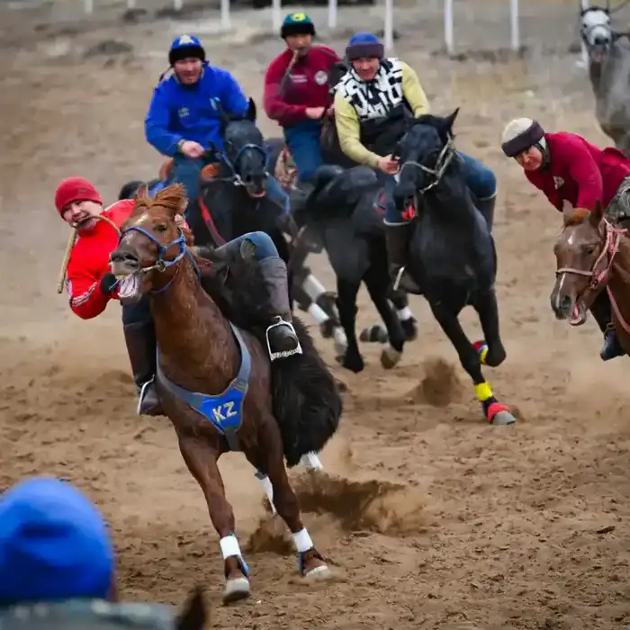 В Актобе прошел этнофестиваль «Сыбаға» с праздником «Салбурын» и соревнованиями по национальным видам спорта {city2}
