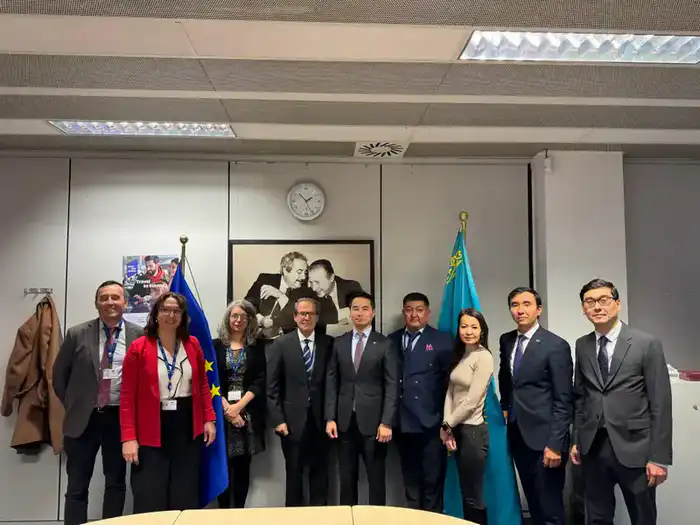 Казахстан и Европейский союз официально открыли переговоры по соглашению об упрощённом визовом режиме (2)