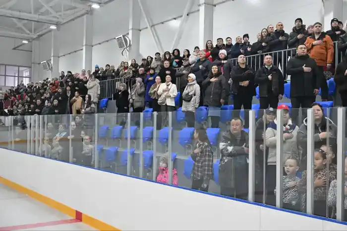 Новая ледовая арена открылась в микрорайоне Жас Өркен (2)