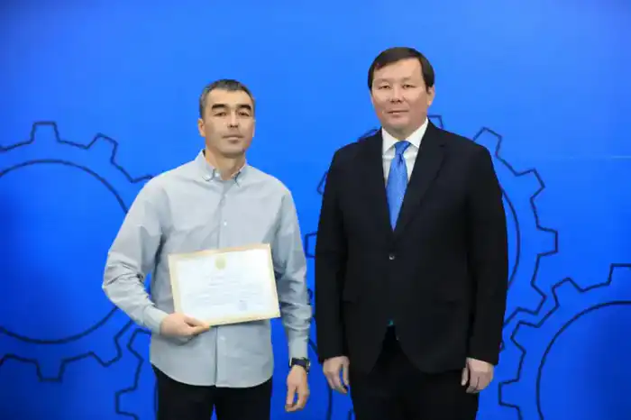 Актюбинцев наградили за вклад в развитие региона и профессионального образования (6)