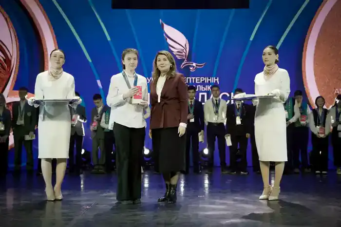 200 школьников из сельских школ стали победителями Республиканской олимпиады по естественно-математическому направлению в Астане {city2}