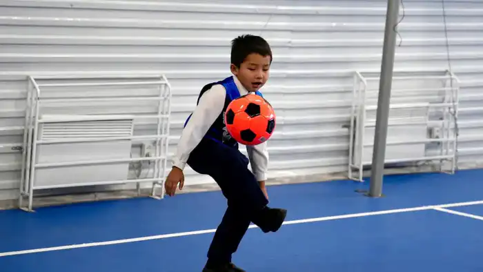 Новый спортивный зал в Уланском районе: улучшение условий для физического воспитания школьников {city2}