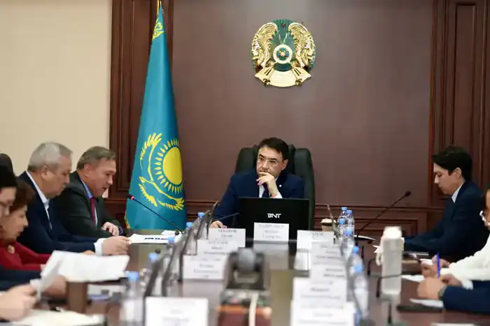 На заседании Общественного совета рассмотрены инициативы по недропользованию и НИОКР (7)