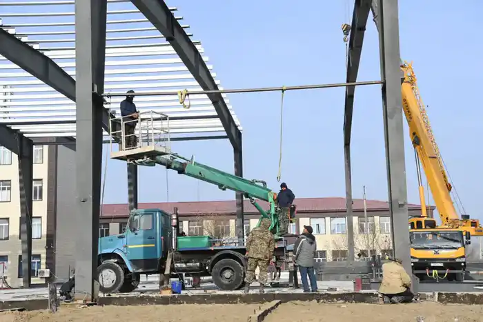 Проверен ход работ на строительных площадках (5)