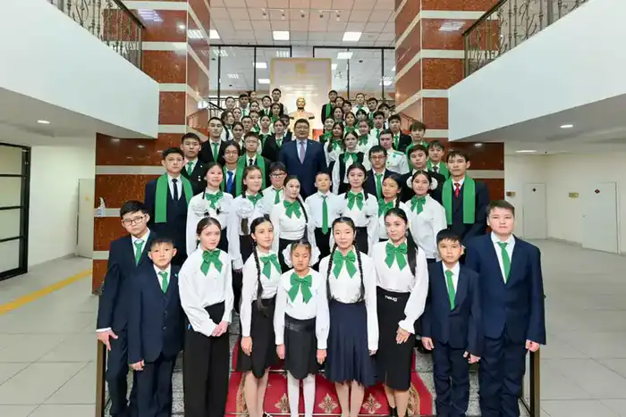 Аким области встретился с одаренными школьниками региона (6)