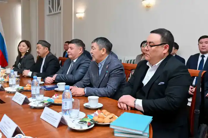 Встреча делегации области Абай с казахской диаспорой в Омске {city2}